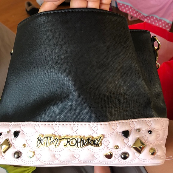 Betsey Johnson Black/ Pink Bottom Shoulder Bag - Picture 1 of 9